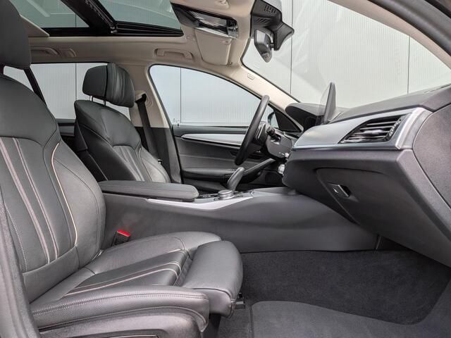 BMW 5-SERIE Touring 530e xDrive Business Edition Plus | Panorama | Trehaak | Laser | Ambient | Comfortzetels
