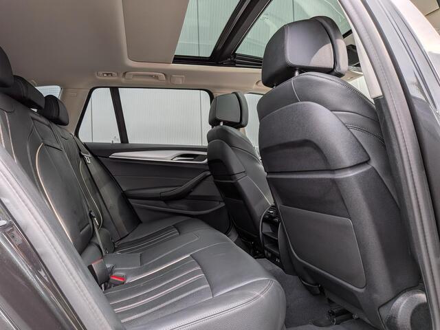BMW 5-SERIE Touring 530e xDrive Business Edition Plus | Panorama | Trehaak | Laser | Ambient | Comfortzetels