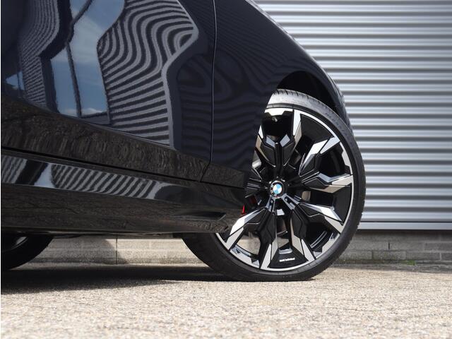 BMW 5-SERIE Touring 530e | M Sportp Pro | SoH 100% | Innovation Pack | Trekhaak | Panodak | M Stoelen | Driving Assistant Prof. | Parking Assist Plus | Adaptive Onderstel Prof. | Bowers & Wilkins | Stoelventilatie | 21'' LMV