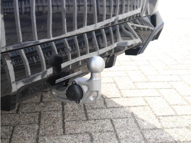 BMW 5-SERIE Touring 530e | M Sportp Pro | SoH 100% | Innovation Pack | Trekhaak | Panodak | M Stoelen | Driving Assistant Prof. | Parking Assist Plus | Adaptive Onderstel Prof. | Bowers & Wilkins | Stoelventilatie | 21'' LMV