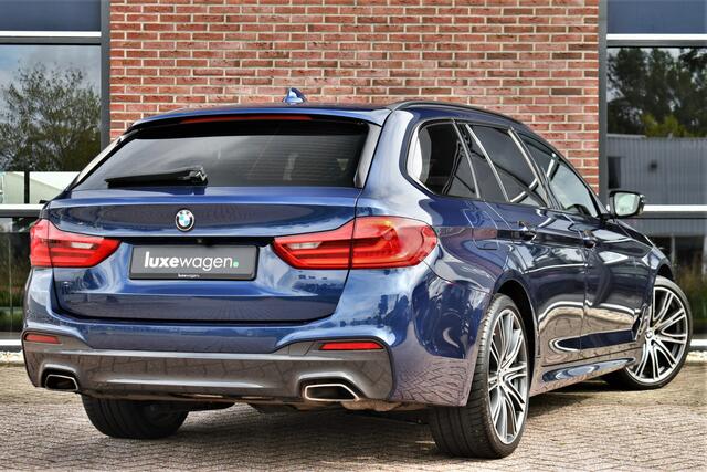 BMW 5-SERIE Touring 530i xDrive 252pk M-Sport Pano Nightv ACC HUD 20inch 360