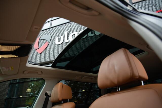 BMW 5-SERIE Touring 530i High Executive , Panoramadak, Trekhaak, Memory,