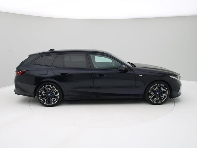 BMW 5-SERIE Touring 530e M Sport Edition / Trekhaak / Luxe! / Origineel NL