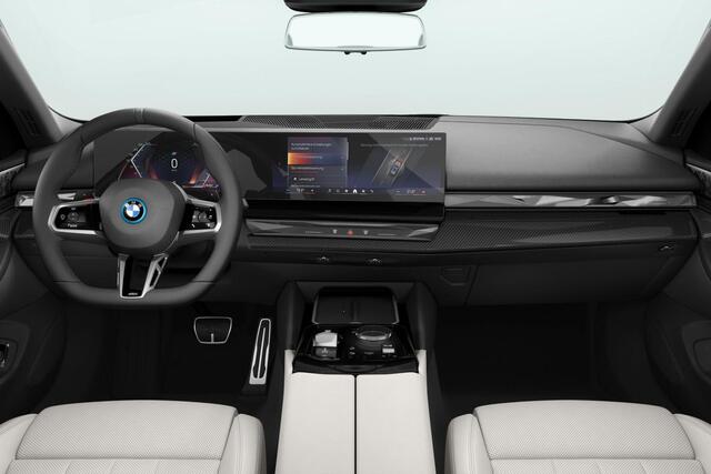 BMW 5-SERIE Touring 550e xDrive - Verwacht: oktober 2026
