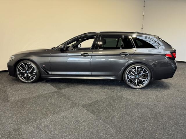 BMW 5-SERIE 520i Touring Full option | M Sportpakket | Carplay | Shadow line | Laser Led