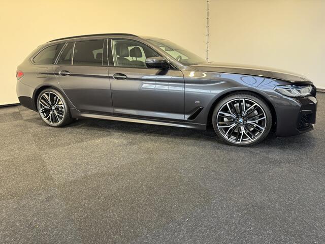 BMW 5-SERIE 520i Touring Full option | M Sportpakket | Carplay | Shadow line | Laser Led