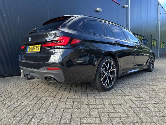 BMW 5-SERIE Touring 520i Business Edition Plus | Trekhaak elek. | Leder