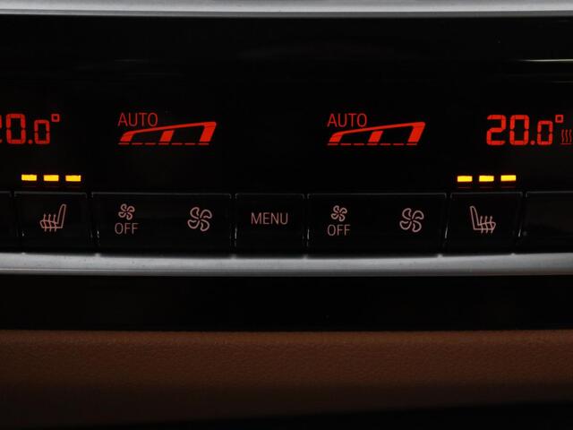 BMW 5-SERIE 530i High Executive | Trekhaak | LED | Navigatie | Stoelverwarming |