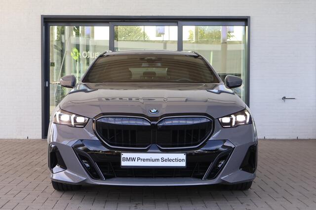 BMW 5-SERIE Touring 530e | M Sport Pro | Harman Kardon | Trekhaak | Driving Assistant Plus