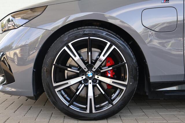 BMW 5-SERIE Touring 530e | M Sport Pro | Harman Kardon | Trekhaak | Driving Assistant Plus