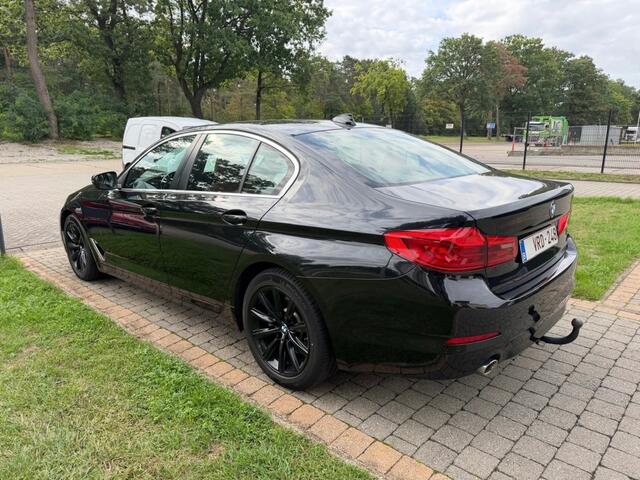 BMW 5-SERIE 520D CORP. HIGH EXE. Bwj. 2019