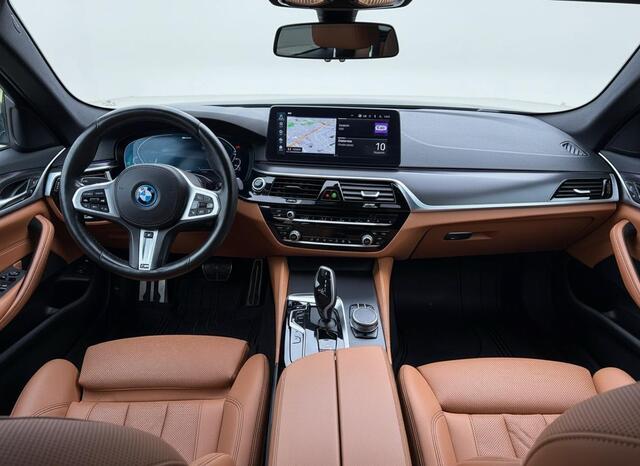 BMW 5-SERIE Touring 530e Executive M-SPORT - LEER - ACC - STOELVERWARMING