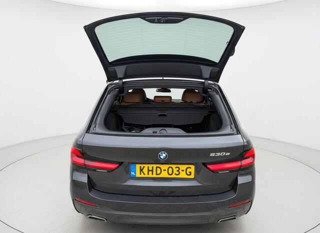 BMW 5-SERIE Touring 530e Executive M-SPORT - LEER - ACC - STOELVERWARMING