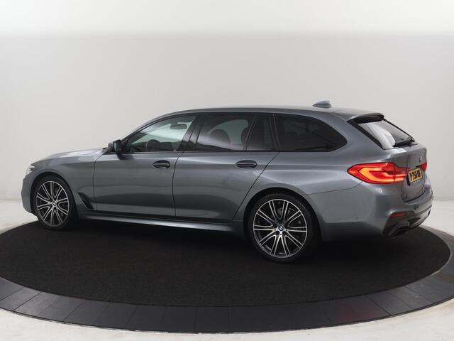 BMW 5-SERIE Touring 530i xDrive M-sport High Executive | Leder | Camera | Harman/kardon | Park assist | Cruise control | Full LED | Bluetooth | Sfeerverlichting |