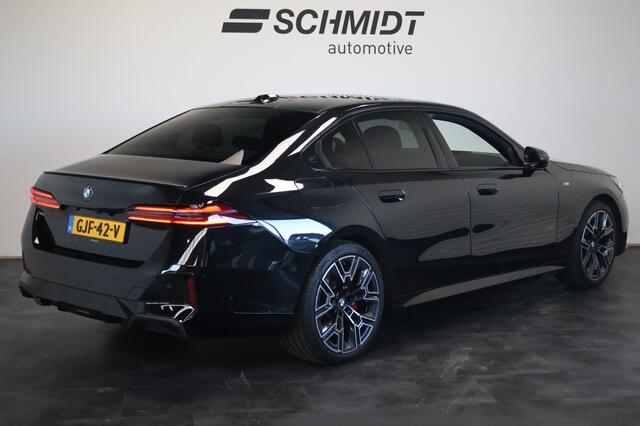 BMW 5-SERIE 520i | M-Sport Pro | Panorama | H&K | Trekhaak | Carbon