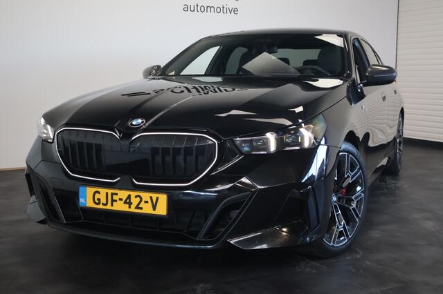 BMW 5-SERIE 520i | M-Sport Pro | Panorama | H&K | Trekhaak | Carbon