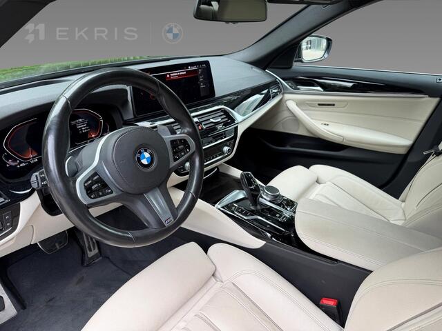 BMW 5-SERIE 530i Sedan | M Sportpakket | High Executive | Extra getint glas | BMW Laserlight | BMW Head-Up Display | HiFi System | 19 inch LM M Y-Spaak