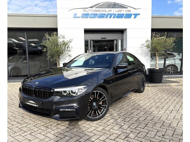 BMW 5-SERIE 520i M-sport | Trekhaak | Elec. stoelen | Sophistograu