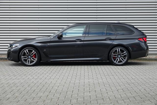 BMW 5-SERIE Touring 530e xDrive High Executive | M-Sport | Laser | Head-Up | Ventilatie | ACC |