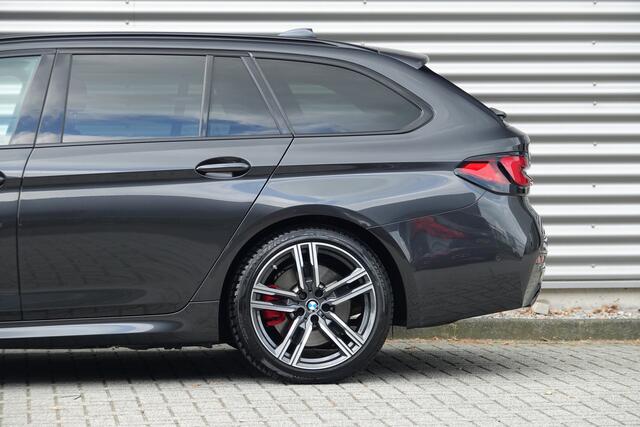 BMW 5-SERIE Touring 530e xDrive High Executive | M-Sport | Laser | Head-Up | Ventilatie | ACC |