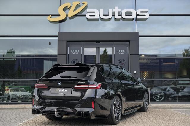BMW 5-SERIE Touring 550e 490pk M-sport xDrive Panoramadak *BTW* Bowers&Wilkins Trekhaak Head-up M-perfomance look