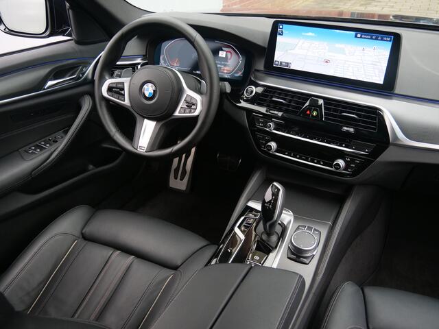 BMW 5-SERIE 520i High Executive Edition 184 Pk Automaat M-pakket / Navi / DAB / Apple Carplay / Leer