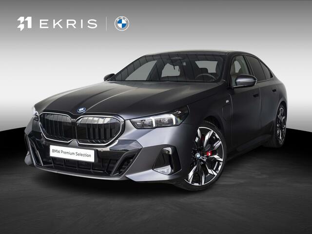 BMW 5-SERIE 550e xDrive | M Sportpakket Pro | Comfort Access | Driving Assistant Plus | Bowers & Wilkins | Glazen Panoramadak | 21 inch | Trekhaak