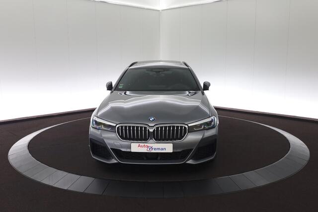 BMW 5-SERIE Touring 520d 190pk -M Sport / Pano / Shadow Line-