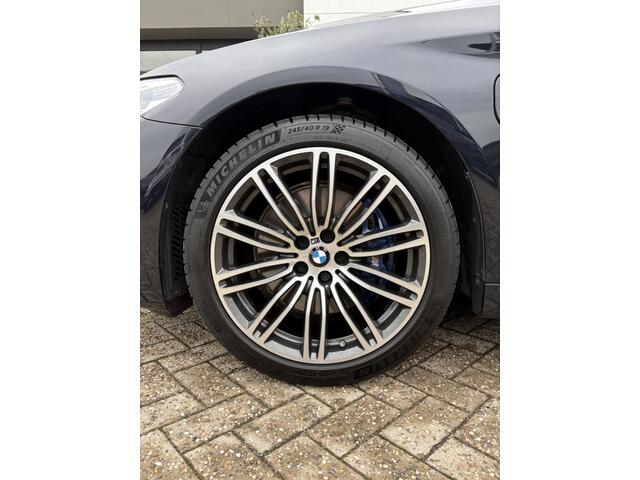 BMW 5-SERIE 530e M-Sport Vol! | Pano | Soft Close | Head-Up | Service contract |