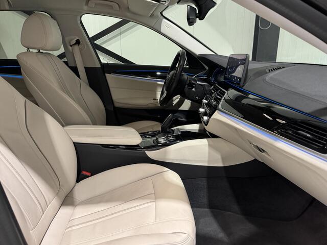 BMW 5-SERIE Touring 530e Luxury | navi | leder | led | driving assistant |
