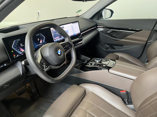BMW 5-SERIE 520i Sedan | Nieuw Model | Personal CoPilot | Elek. Klep | Stoelverwarming |