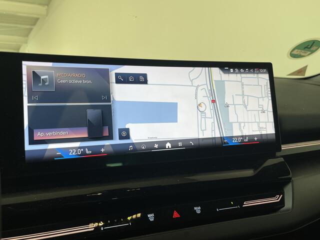 BMW 5-SERIE 520i Sedan | Nieuw Model | Personal CoPilot | Elek. Klep | Stoelverwarming |