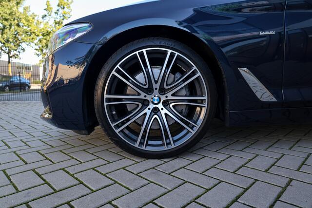 BMW 5-SERIE 540i xDrive High Executive | NAP! | DEALER.OND | SCHUIF/KANTEL | STOELVERWARMING | CAMERA |