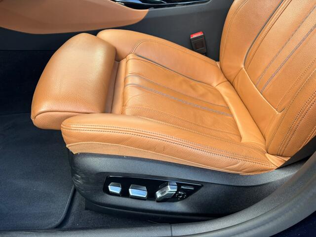 BMW 5-SERIE Touring 530e xDrive Business Edition Plus M Sport | Panoramadak | Stoelverwarming | Stuurverwarming | M Sport Remmen | Keyless | Elektrische Stoelen | Ambiance Verlichting | Laser LED | Adaptive Cruise Control | Driving Assistant Professiona