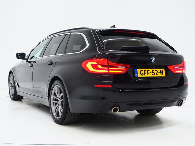 BMW 5-SERIE Touring 520i Executive | Leder | Harman/Kardon | Sfeerlicht | Virtual | Stoelverwarming | LED | Carplay