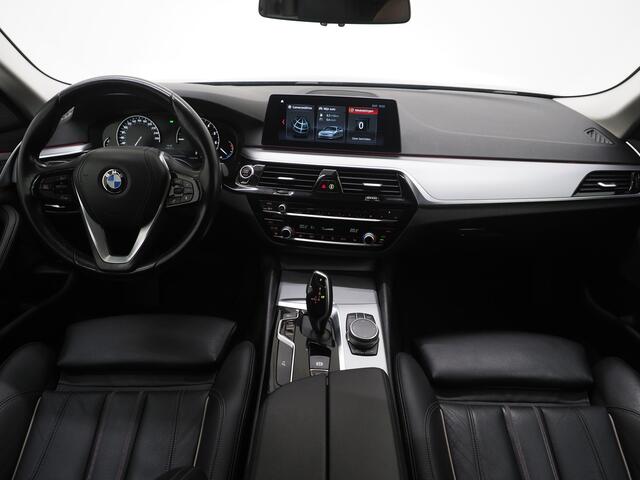 BMW 5-SERIE Touring 520i Executive | Leder | Harman/Kardon | Sfeerlicht | Virtual | Stoelverwarming | LED | Carplay