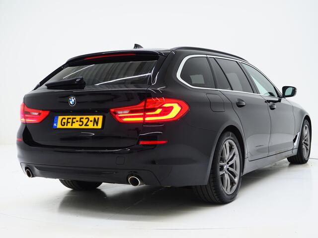 BMW 5-SERIE Touring 520i Executive | Leder | Harman/Kardon | Sfeerlicht | Virtual | Stoelverwarming | LED | Carplay