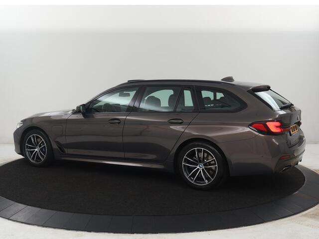BMW 5-SERIE Touring 530e High Executive | SOH 83,0% | M-Sport | Pano.Dak | Camera | Navigatie