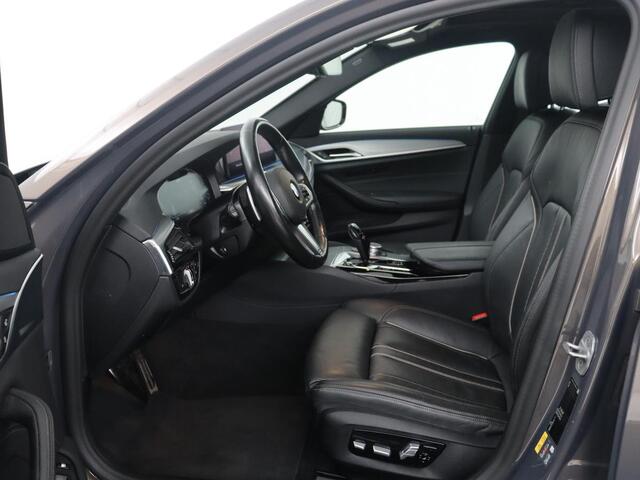 BMW 5-SERIE Touring 530e High Executive | SOH 83,0% | M-Sport | Pano.Dak | Camera | Navigatie