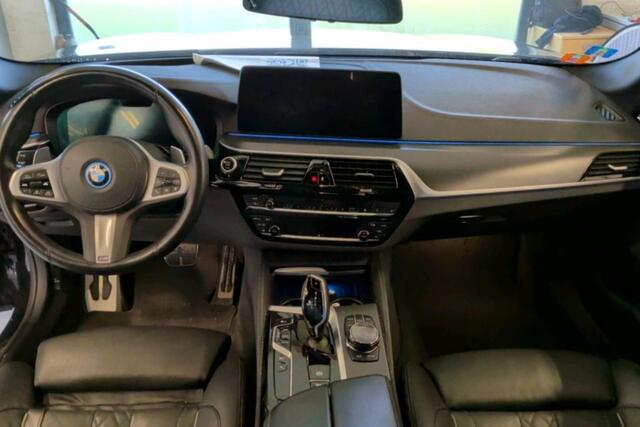 BMW 5-SERIE Touring 530e xDrive M-Sport Pro Pano Trekh ACC HUD H/K Massage+Koel 4WS DDC