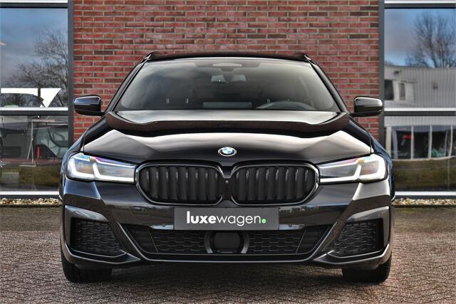 BMW 5-SERIE Touring 530e xDrive M-Sport Pro Pano Trekh ACC HUD H/K Massage+Koel 4WS DDC
