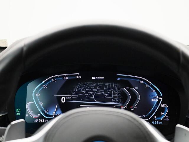 BMW 5-SERIE 530e Business Edition Plus 292PK | M Sport Pro | Laser koplampen | Wegklapbare Trekhaak | Comfortstoelen