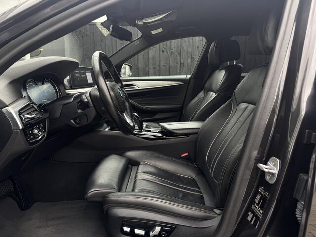 BMW 5-SERIE Touring 520i High Executive Luxery|LEDER|19INCH|ELEK.TREKHAAK