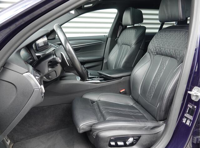 BMW 5-SERIE Touring 530i High Executive Edition M-Sport | Panodak | Trekhaak | Laser | HUD | H&K |