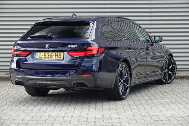 BMW 5-SERIE Touring 530i High Executive Edition M-Sport | Panodak | Trekhaak | Laser | HUD | H&K |
