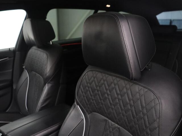 BMW 5-SERIE Touring 530i High Executive Edition | M-Pakket | Soelverwarming/ventilatie | Trekhaak | Pano.Dak | Apple Carplay |