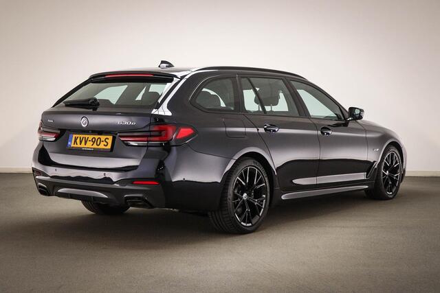 BMW 5-SERIE Touring 530e xDrive M-Sport | LEDER | STOELVERWARMING | TREKHAAK | 19"