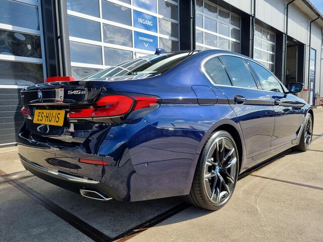 BMW 5-SERIE 545e xDrive 394pk. / Individual Tansanitblau / Laser / 20 inch / Comfortstoelen / ACC / Luxury Line – foto 3