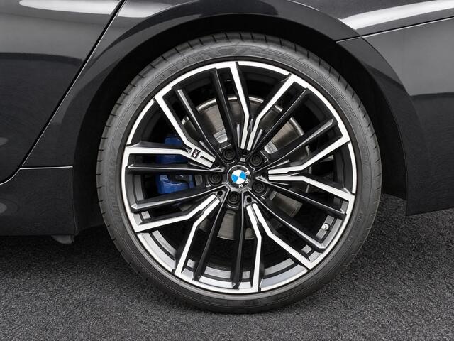 BMW 5-SERIE Touring 530d High Executive M Sport Pakket Automaat / Live Cockpit Professional / Head-Up Display / Panoramadak / Laser / Adaptieve Cruise Control / Stoelverwarming / HiFi / 20 Inch / Sportstoelen voor / DAB – foto 9