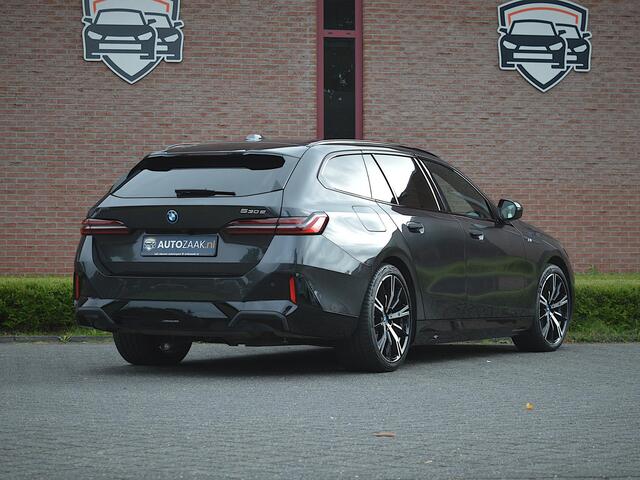 BMW 5-SERIE Touring 530e Touring M Sport Pro | B&W | Active Steering